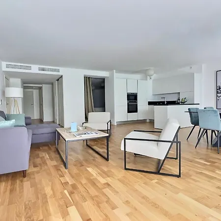 아파트 Maxime By Terry's Homes 칸느